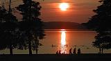 Punainen aurinko Tuomiojärven yllä