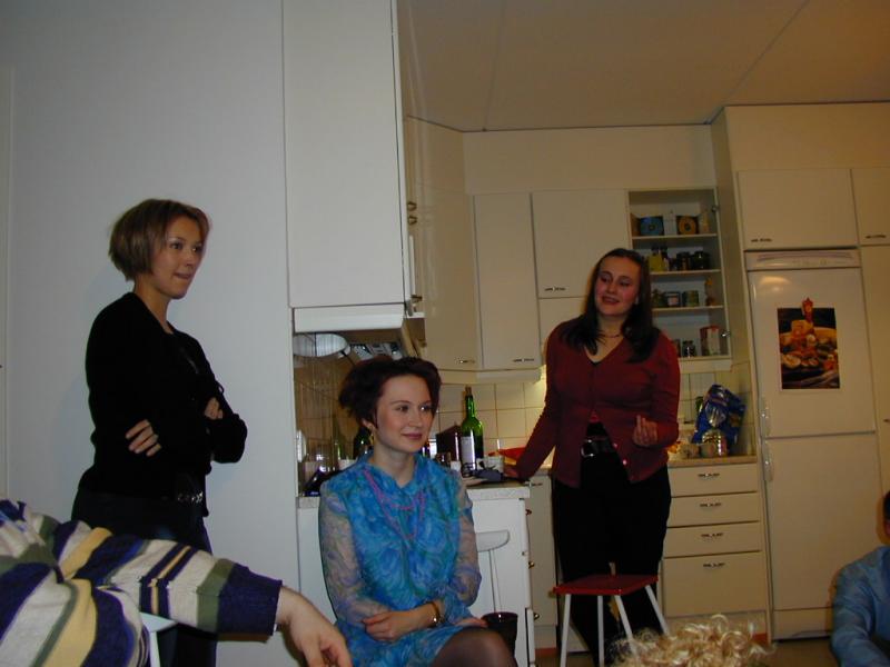 Isa, Annukka ja Terhi.  &copy;hmm
