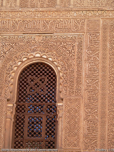 Ikkuna Alhambrassa