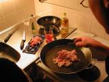 Tommi vasaa paellaa
