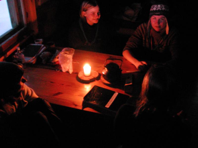 Iltatunnelmaa k�mp�st�
